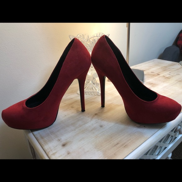 Red suede heel shoes Charlotte Russe - Picture 6 of 6